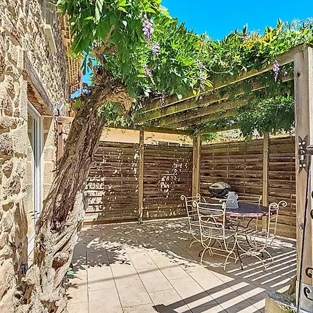 Les De Combalat Piscine Couverte A Proximite De Peaugres Apartment